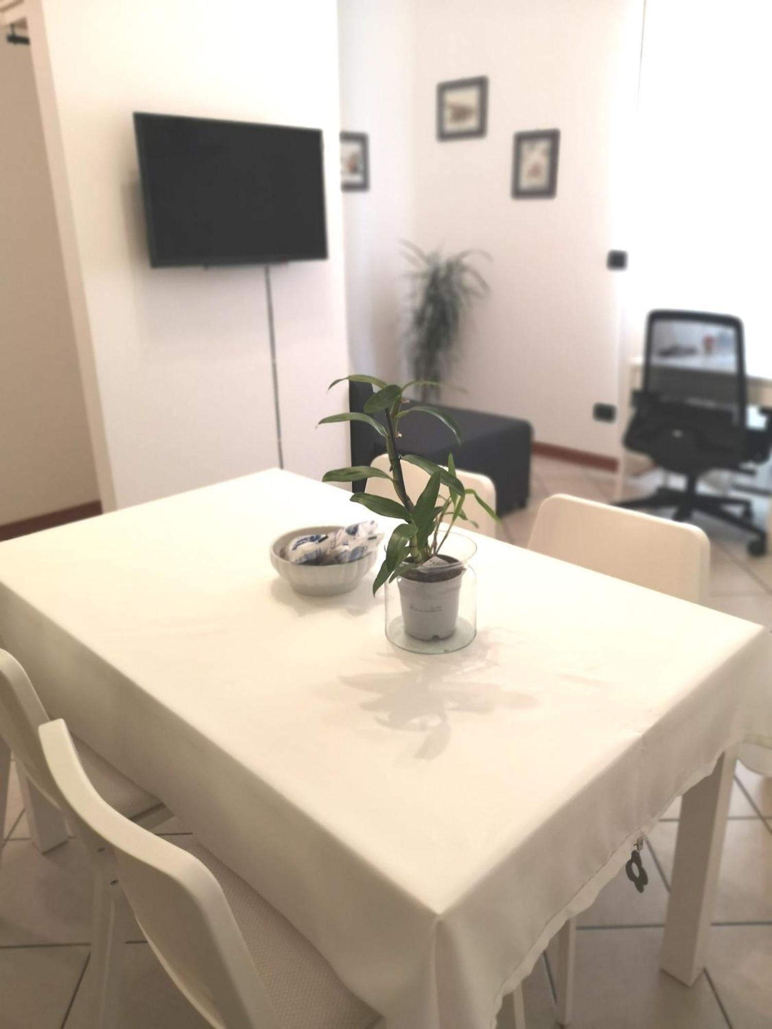 Holiday Apartment - Brescia Centro - Parcheggio Privato Eksteriør bilde