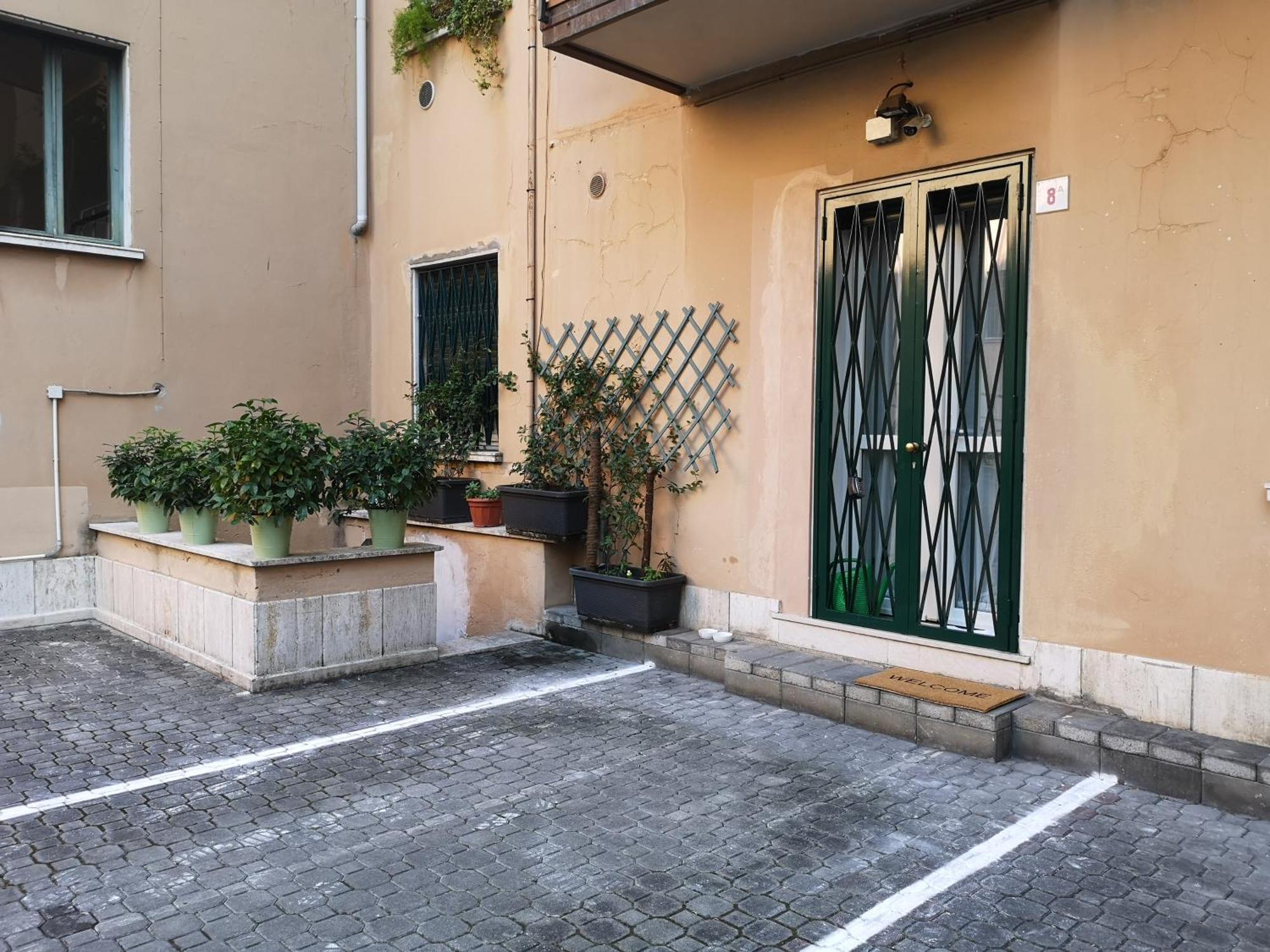 Holiday Apartment - Brescia Centro - Parcheggio Privato Eksteriør bilde